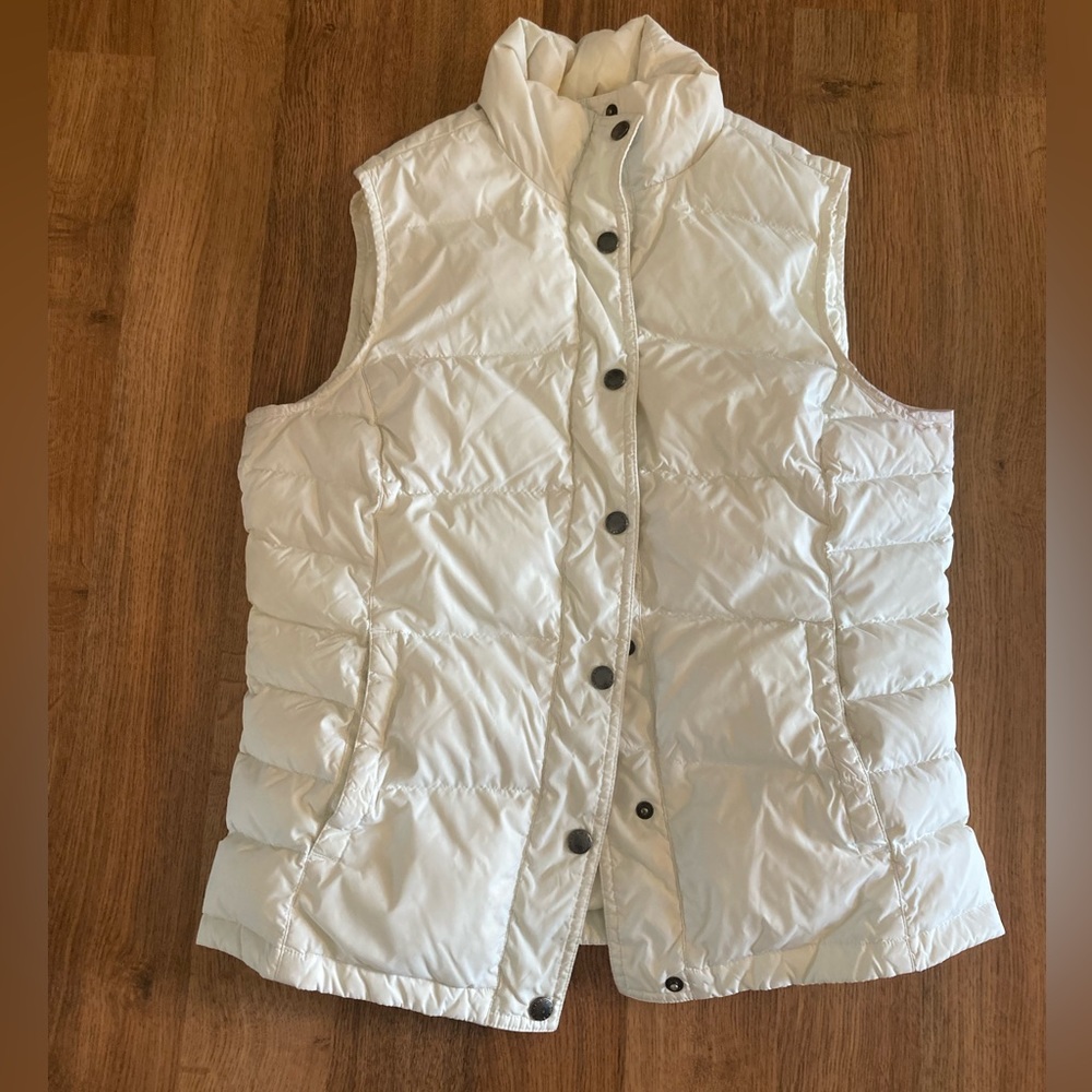 White puffer vest